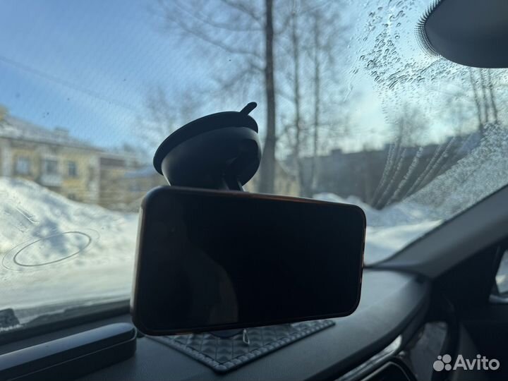 Держатель на присоске магнитный