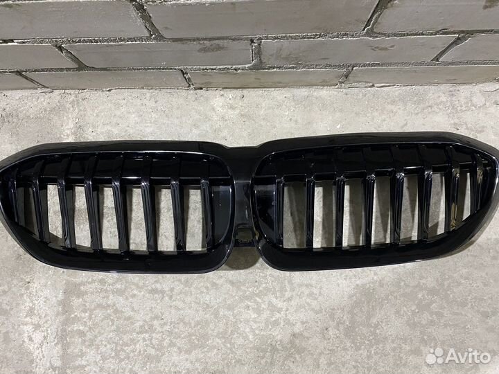 Решетка радиатора BMW G20