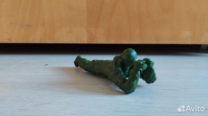 Солдатики 8 штук