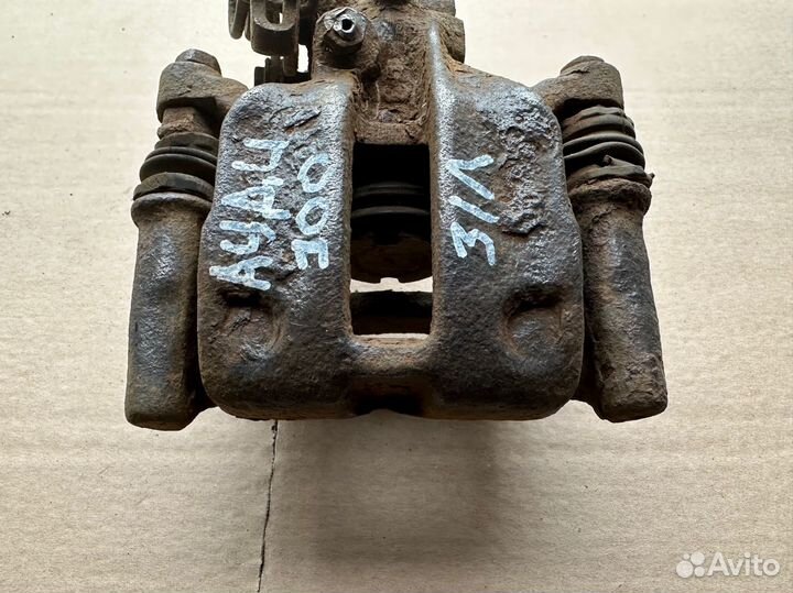 Суппорт задний левый Audi 100 c4