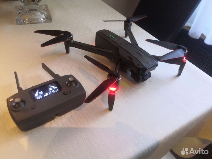 Квадрокоптер с камерой 4К