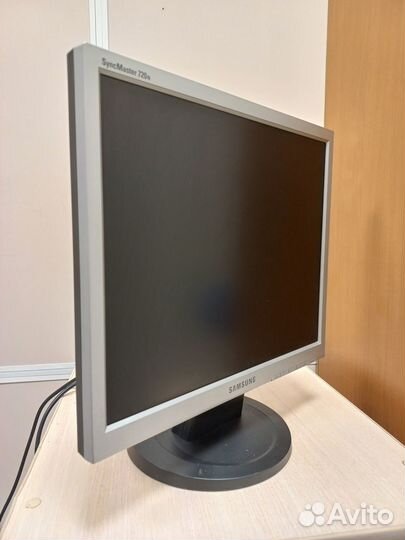 Монитор Samsung 17'' syncmaster 720n