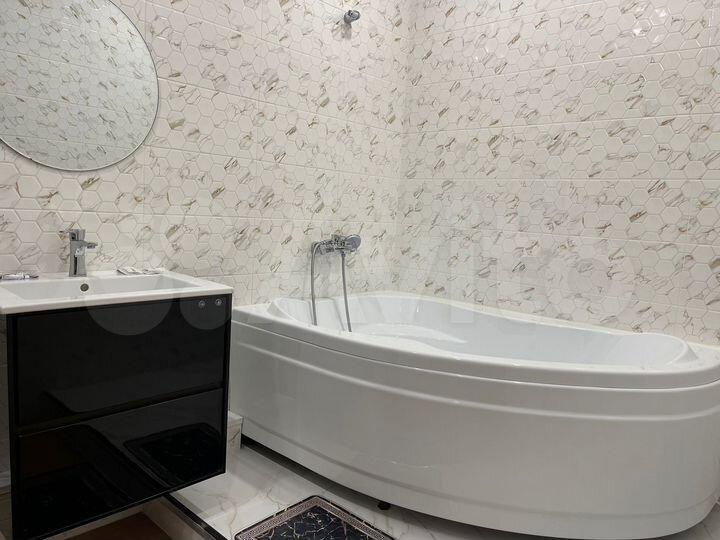 Квартира-студия, 52 м², 1/9 эт.