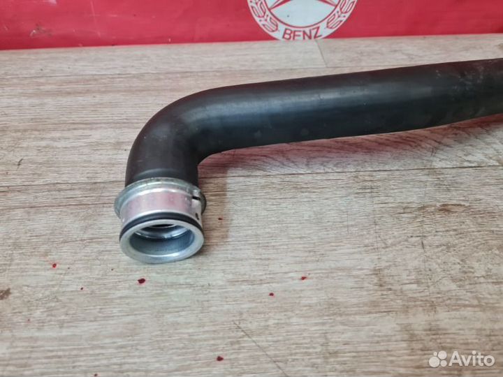 Патрубок системы охлаждения Mercedes-Benz C S204