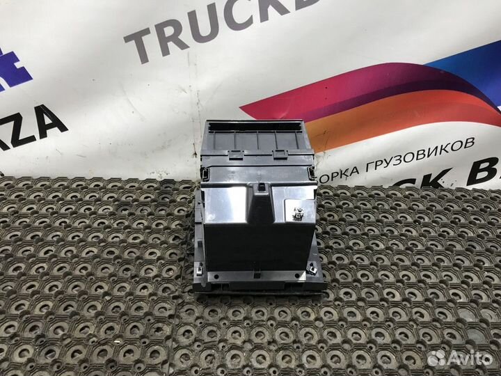 82396298 Бардачок Renault T