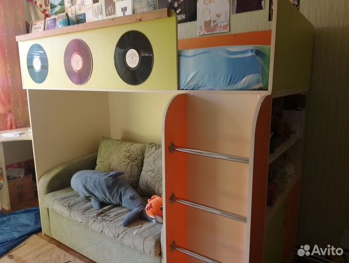 Детская кровать чердак бу с шкафом