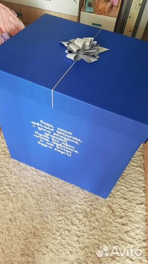 Коробка подарочная с бантом