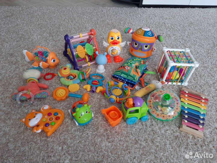 Развивающие игрушки, погремушки