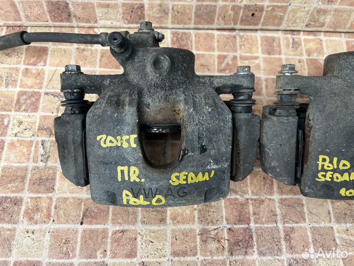 Передние суппорта на Volkswagen Polo sedan