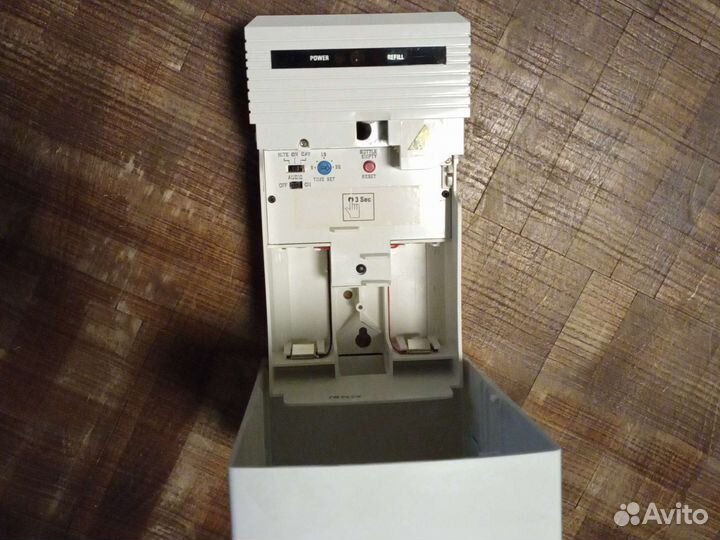 Диспенсер Kimberly Clark 6984 освежитель воздуха