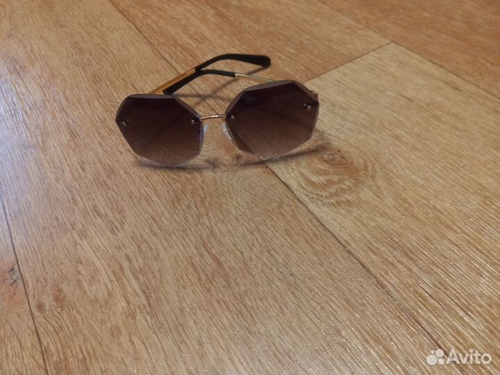 Солнцезащитные очки женские