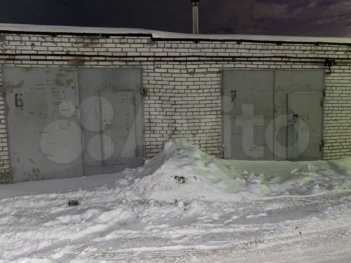 Гараж, > 30 м²