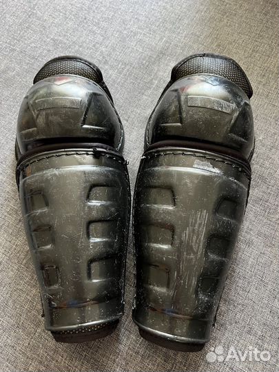 Хоккейные наколенники размер 9