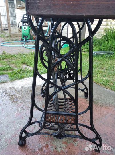 Швейная машина Singer