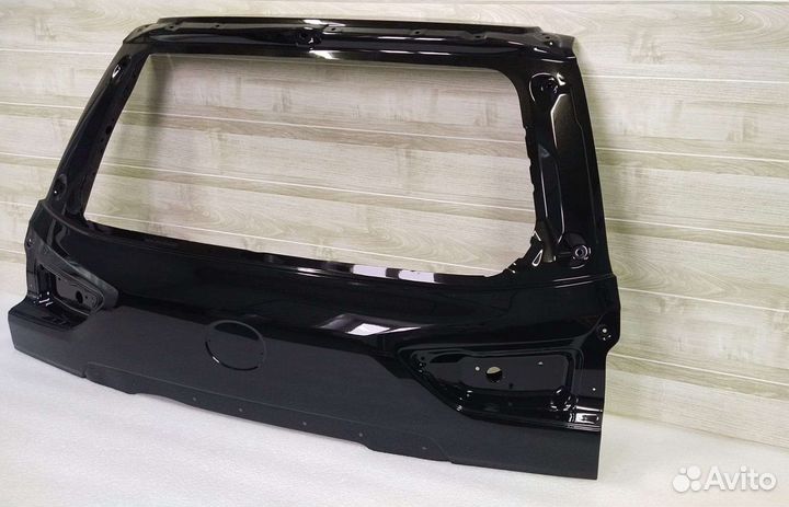 Lexus LX 570 Крышка багажника под установку черная