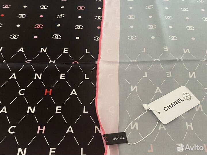 Платок шелковый в конверте с пакетом Chanel