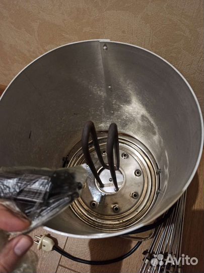 Электрическая шашлычница