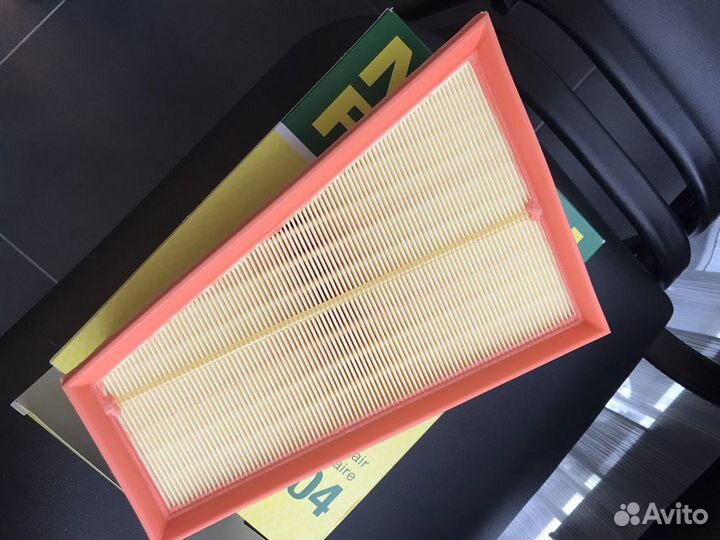 Воздушный фильтр Mercedes’ Mann C 27004