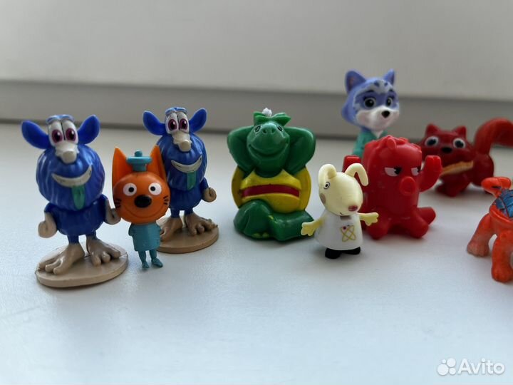 Игрушки из киндера 18 штук