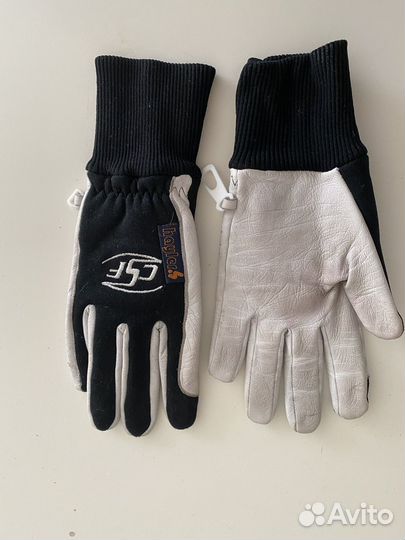 Вратарские перчатки