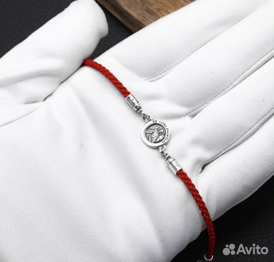 Серебряный браслет красная нить 