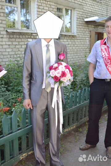 Свадебный костюм