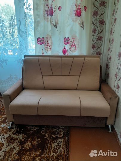 Диван