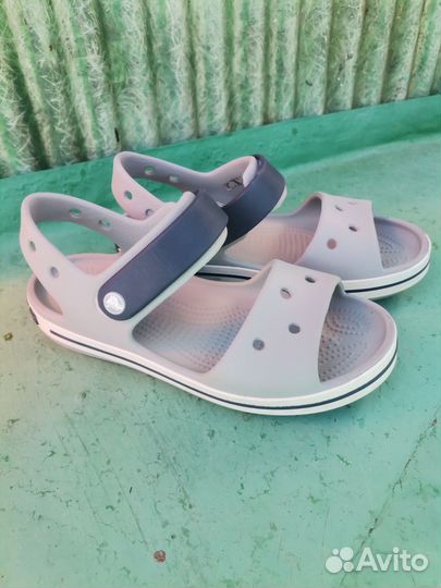 Сандалии crocs J2