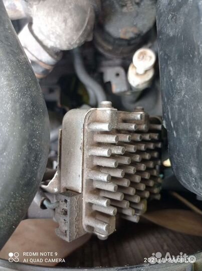 Блок реле включения вентилятора Митсубиси Галант 8