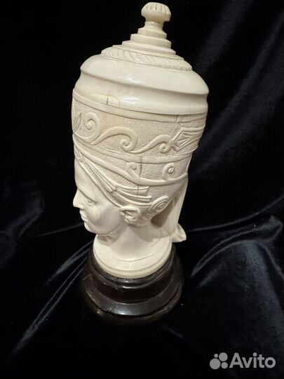 Нефертити из бивня мамонта