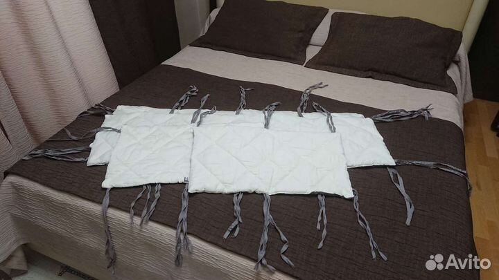 Бортик для детской кроватки