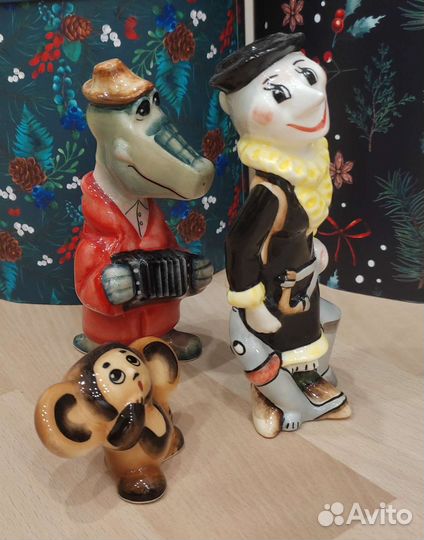 Фарфоровые статуэтки Крокодил Гена и Чебурашка