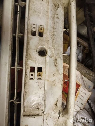 Mitsubishi L300 бампер