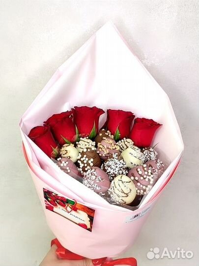 Съедобные букеты из клубники