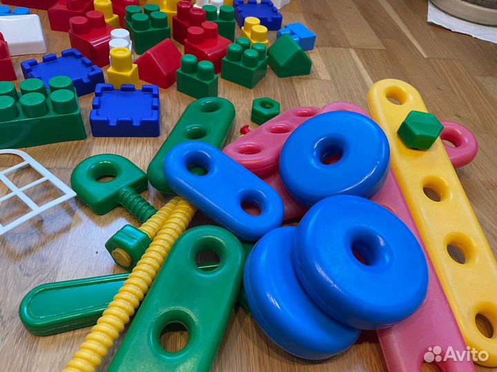 Развивающие игрушки конструктор большой пакет