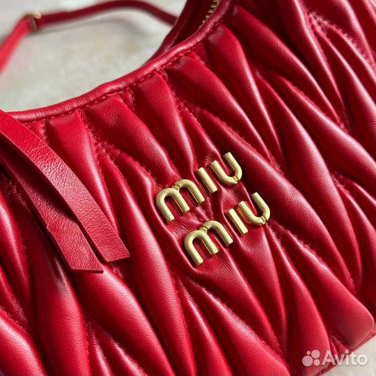 Сумка Miu Miu натуральная кожа