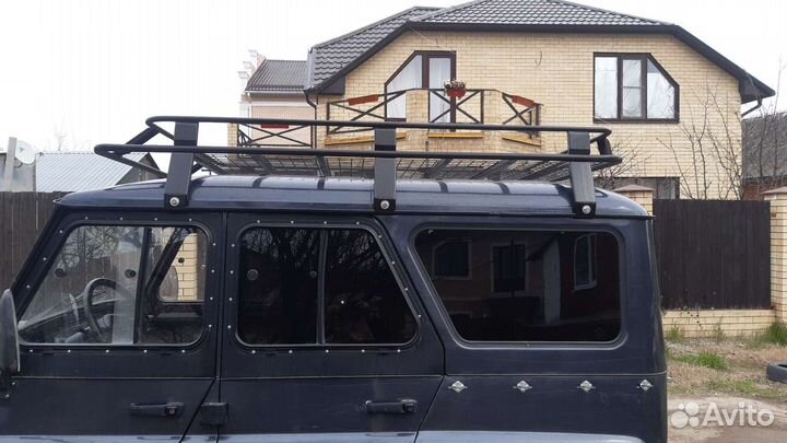 Продаёт багажник на автомобиль УАЗ хантер и 3151