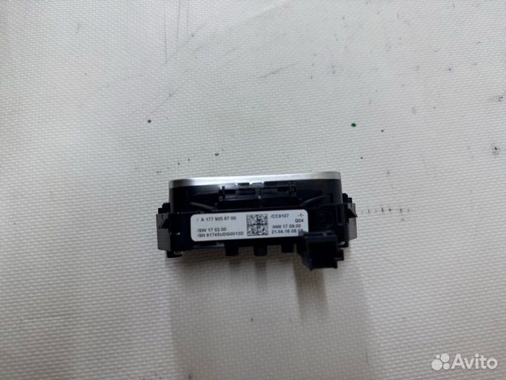 Кнопка обогрева сидений Mercedes-Benz Cla C118