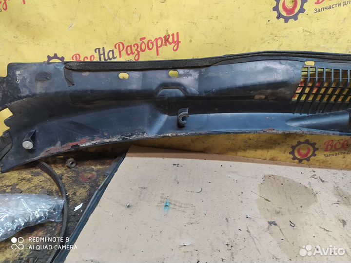 Жабо Nissan Primera P10