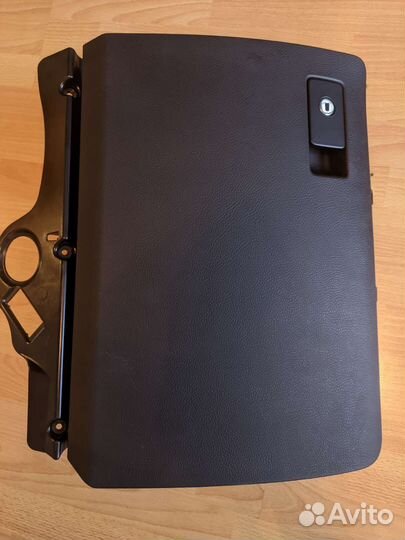 Бардачок passat b6