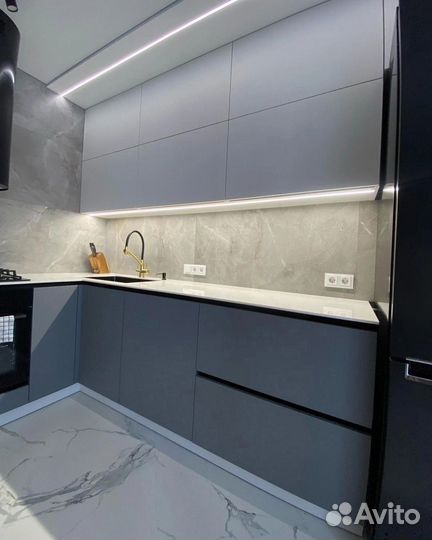 Угловая кухня без ручек по вашим размерам