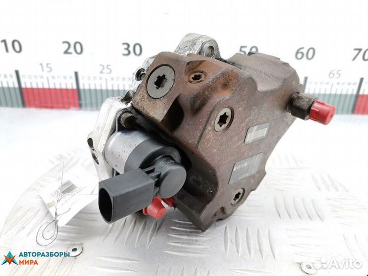 Тнвд BMW 3 E90/E91/E92/E93 2005 13518511824