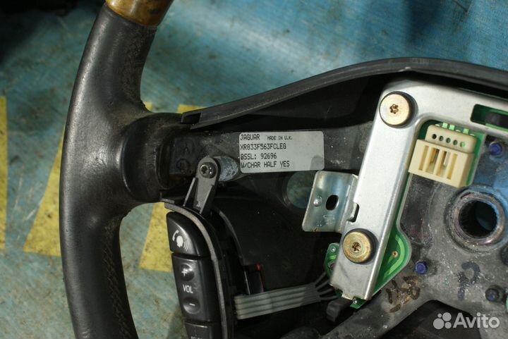 Руль (дерево + кожа) Jaguar S-Type