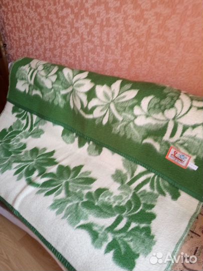 Одеяло 2шт.шерстяное новое, произ-во Китай фирмен