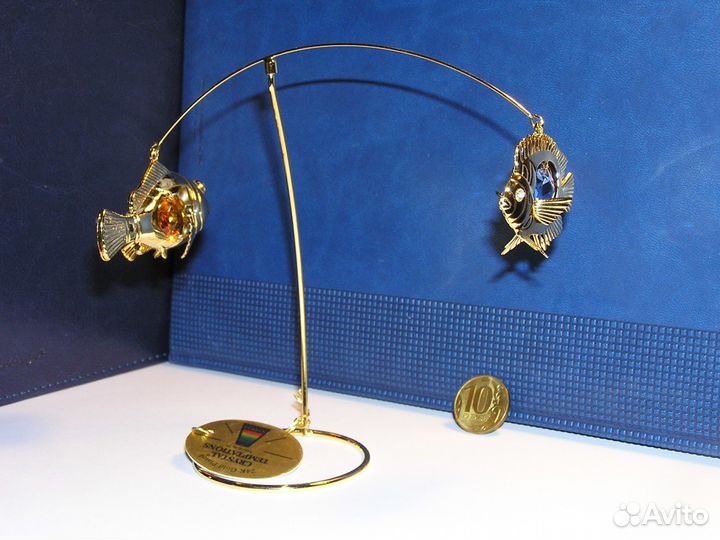 Рыбки на коромысле