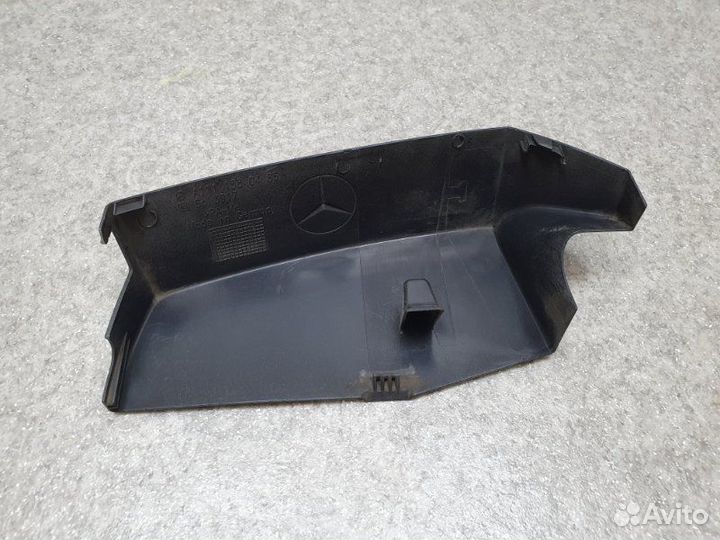 Крышка двигателя передняя Mercedes E-Class W210