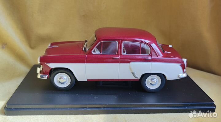 1/24 модель Skoda felicia 1959 Москвич 407 410Н
