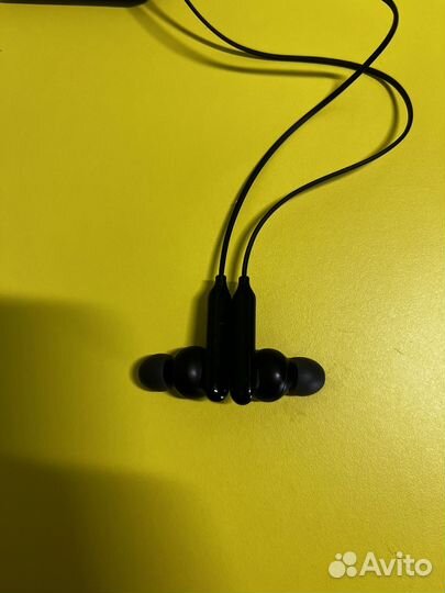 Беспроводные наушники
