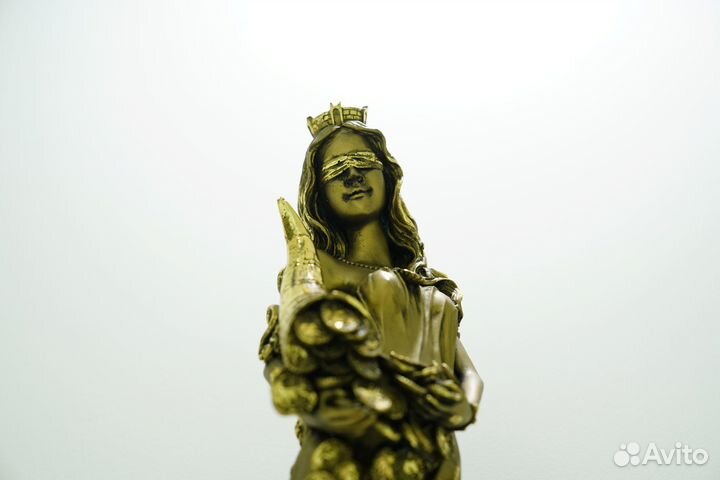 Статуэтка Фортуны