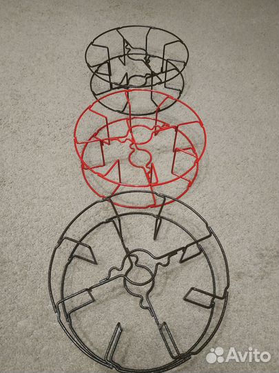 Подставка для цветов металлическая